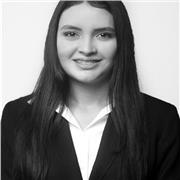 Motivadora, creativa, paciente, entusiasta, responsable, organizada, dedicada, enérgica